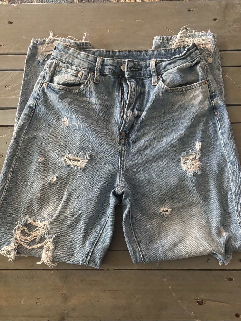 H&M Light Blue Distressed Ankle Jeans